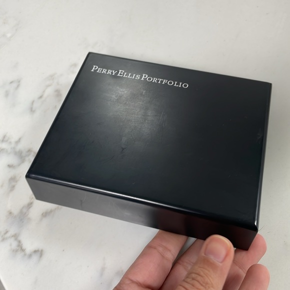 Perry Ellis tray - Picture 2 of 4